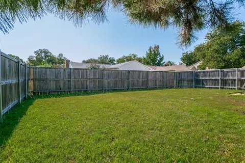 Exterior - 935 Mapleleaf Ln, Coppell, TX 75019 photo 6 of 6
