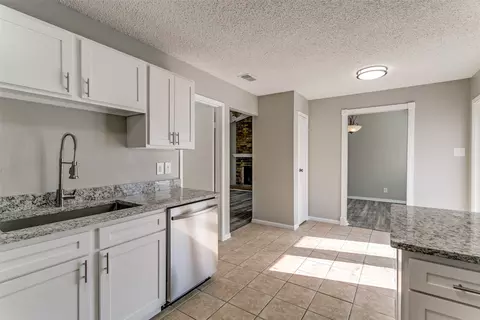 Kitchen - 935 Mapleleaf Ln, Coppell, TX 75019 photo 1 of 4