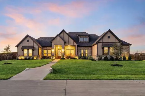 311 Lakota Pkwy, Waxahachie, TX 75165
