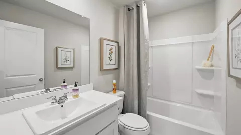 Bath - 5404 Rollins Dr, Krum, TX 76249 photo 4 of 4