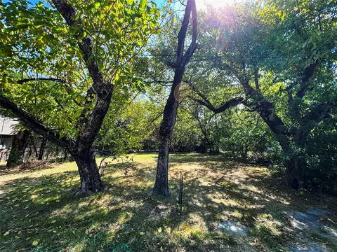 1616 Cedar St, Bonham, TX 75418