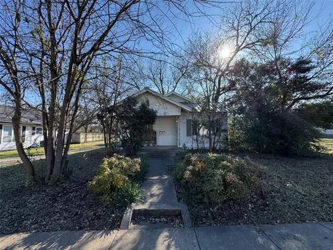 1009 W Erwin Ave, Mckinney, TX 75069