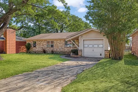 2922 Stafford Dr, Denison, TX 75020