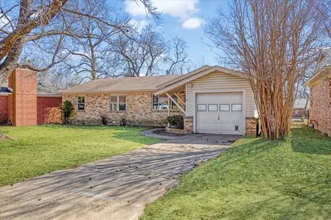 2922 Stafford Dr, Denison, TX 75020