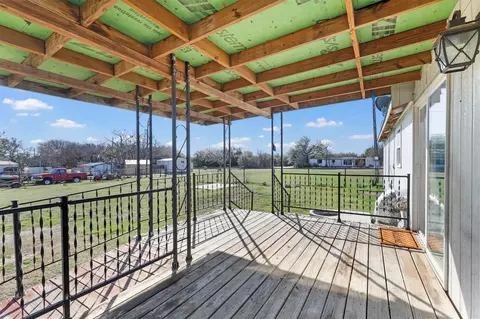 3209 Oak Hill Dr, Granbury, TX 76048