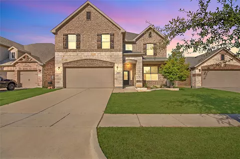 1709 Meadow Trail Ln, Aubrey, TX 76227