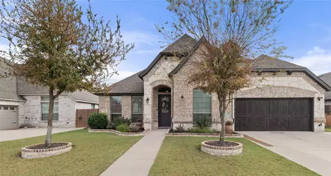 718 Indian Blanket Dr, Midlothian, TX 76065