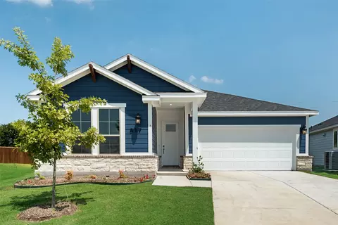 817 Hayes Ct, Crowley, TX 76036