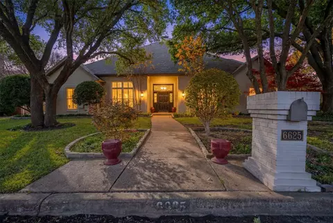 6625 Meadows West Dr S, Fort Worth, TX 76132