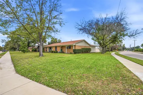2135 Bamboo St, Mesquite, TX 75150