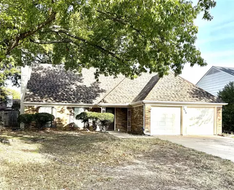 2638 Remmington Dr, Grand Prairie, TX 75052
