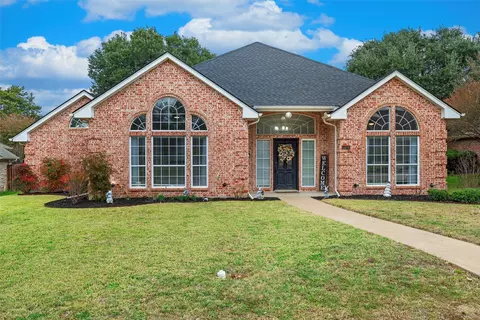 1429 Nettleton Dr, Desoto, TX 75115