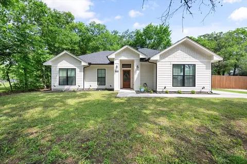 1408 W 13th Ave, Corsicana, TX 75110