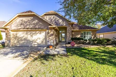9505 Trailwood Dr, Denton, TX 76207