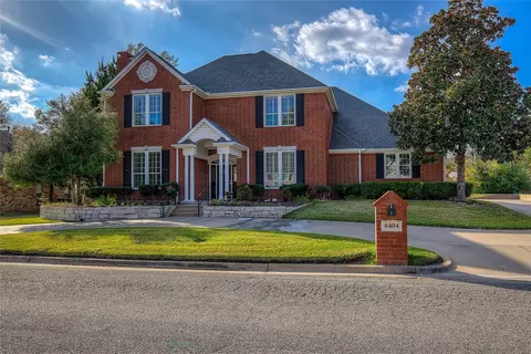 6404 Creekside Dr, Greenville, TX 75402