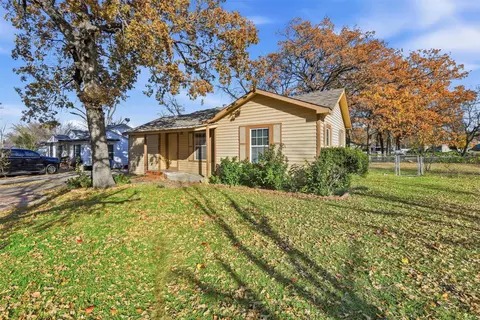 3100 Eastridge Dr, Haltom City, TX 76117