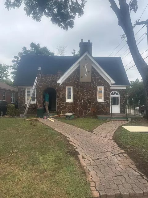 2435 Romine Ave, Dallas, TX 75215