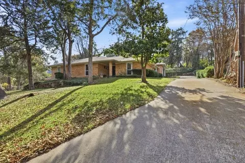 534 W Red Bird Ln, Duncanville, TX 75116