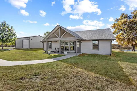 602 N Water St #FM1752, Savoy, TX 75479