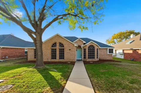 2060 Heather Glen Dr, Lewisville, TX 75067