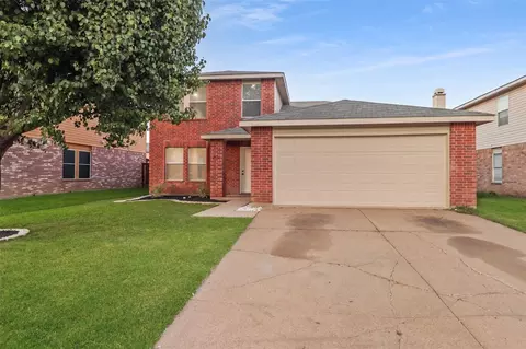 2924 Volturno Dr, Grand Prairie, TX 75052