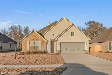 219 Ferry Lake Dr, Bossier City, LA 71111