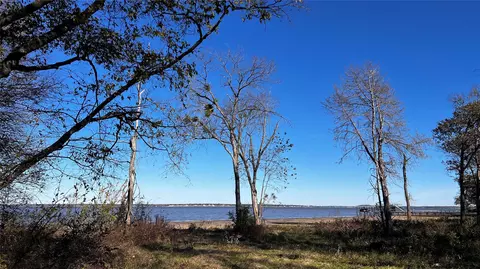 8455 Southern Shore Ct, Kemp, TX 75143
