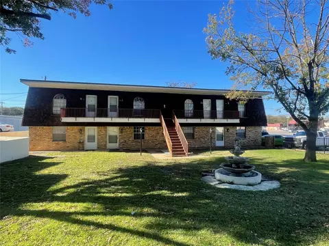106 E Josephine Ave, Weatherford, TX 76086