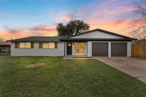 4300 Greenbriar Dr, Waco, TX 76705