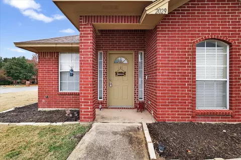2029 Laney Dr, Sanger, TX 76266