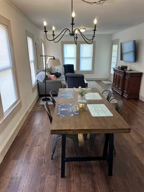 3204 N 24th St, Waco, TX 76708