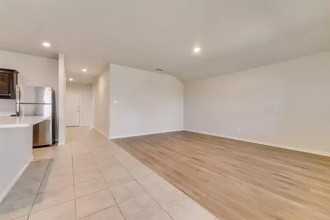 Living - 711 Durango Ln, Cleburne, TX 76033 photo 1 of 3