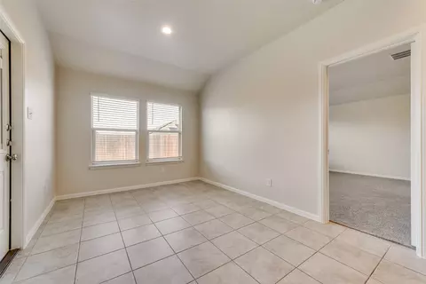Entry Way - 711 Durango Ln, Cleburne, TX 76033 photo 3 of 3