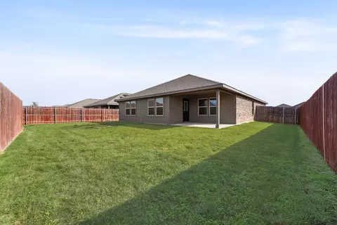 Exterior - 711 Durango Ln, Cleburne, TX 76033 photo 4 of 5