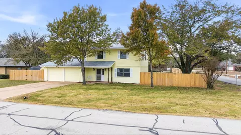 5600 Choctaw Dr, Granbury, TX 76049