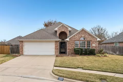 1211 Carina Dr, Arlington, TX 76013