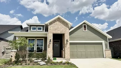 8608 Bur Oak Dr, Justin, TX 76247