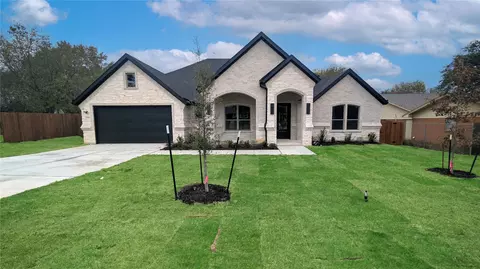 716 Del Dr, Denton, TX 76207