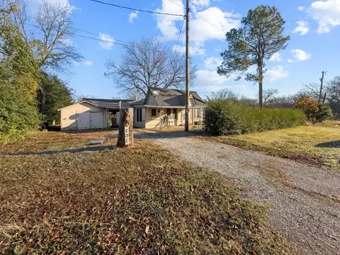 305 E Bells Blvd, Bells, TX 75414