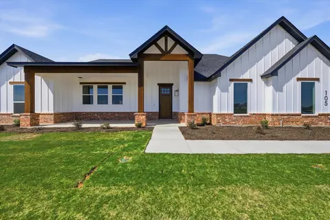 105 Cattleman Dr, Poolville, TX 76082