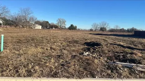 1105 Caspian Ln, Leonard, TX 75452