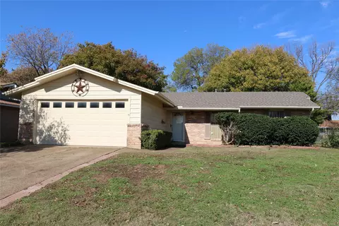 4649 Western Oaks Dr, Dallas, TX 75211