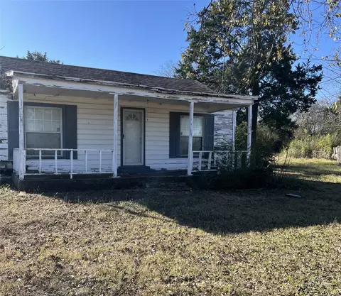 806 E Parkerville Rd, Desoto, TX 75115