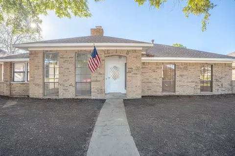 445 Brookfield Dr, Garland, TX 75040