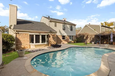 3708 Windsong Ln, Bedford, TX 76021