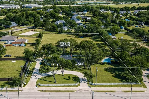 9310 Merritt Rd, Rowlett, TX 75089