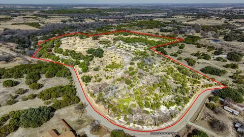 601 Holland Dr, Granbury, TX 76048