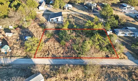 000 Woodwind Dr, Gordonville, TX 76245