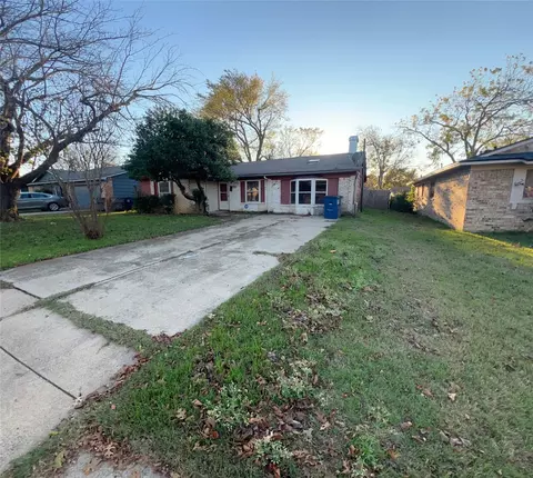 2421 Suffolk Ln, Lancaster, TX 75134