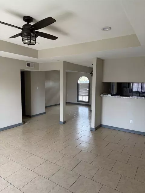 1313 Crosscreek Ln, Seagoville, TX 75159
